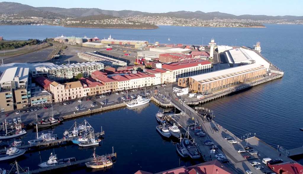Macq 01 Hotel Hobart Ngoại thất bức ảnh Aerial view of the Port of Hobart